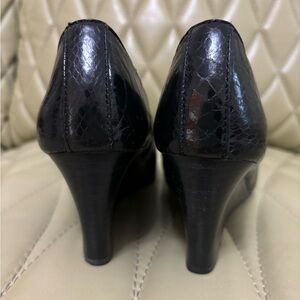 Bandolino Ladies - Size 6 Black Wedges - Gently worn a few times